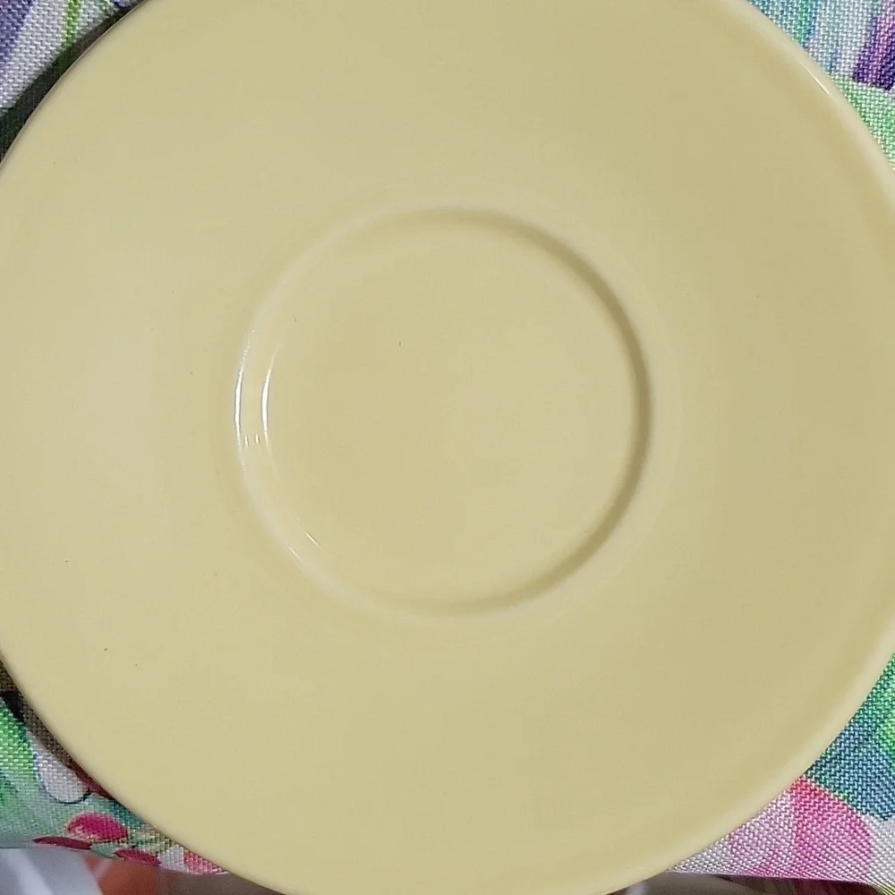 Fiesta Jumbo BOWL & Jumbo Saucer Set Pale yellow P86